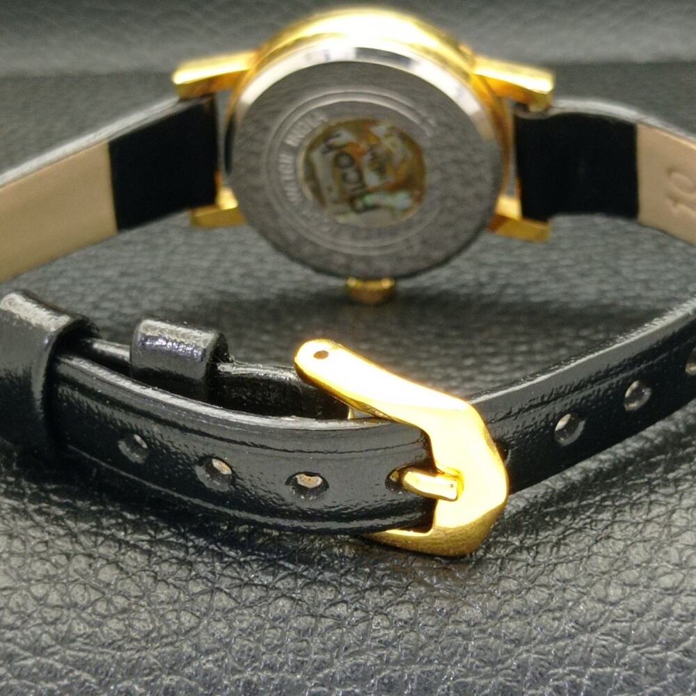 Vintage 1982 Ricoh Automatic Womans Gold Watch W/daydate & Gold accents - Picture 2 of 8